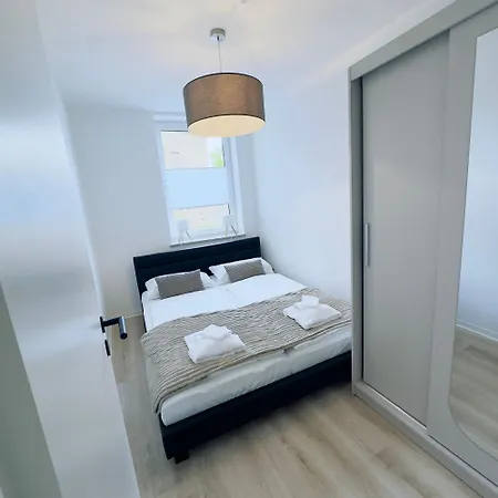 Apartment Modern Business Doberaner Platz Wifi&workspace