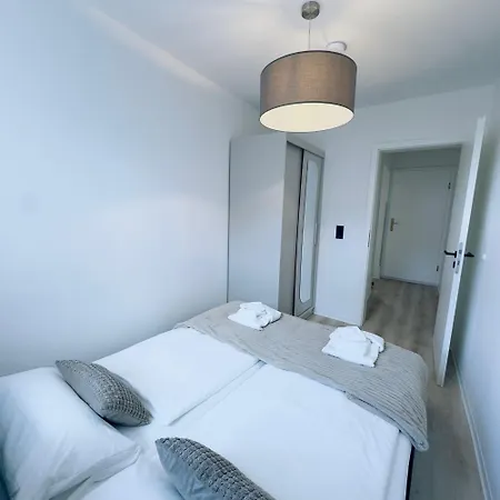 Apartment Modern Business Doberaner Platz Wifi&workspace